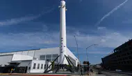 SpaceX roketi Ay'a çarptı ve dev bir krater açtı