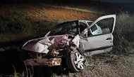 Yalvaç'ta kafa kafaya çarpışma 3 yaralı hastaneye kaldırıldı