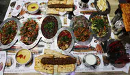 Adana kebabı Ermenistan meclisinde barış masasına oturdu