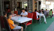 Sivaslı esnaftan Adana’daki lahmacuncuya anlamlı tepki