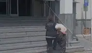 Polis 33 yıl cezalı kadını evinde yakaladı