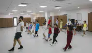 Mersinli çocuklar yaz tatilinde halk oyunları öğreniyor