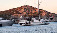Bodrum'da Akvaryum Koyu'nda düşen genç deniz ambulansıyla hastaneye ulaştı