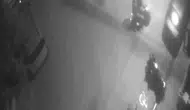 Avcılar'da motosiklet hırsızlığı güvenlik kamerasına yansıdı