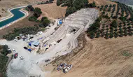 Adana'daki su hattı kazısında toprak altında kalan işçiler hayatını kaybetti