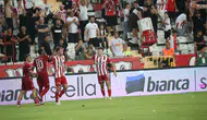 Antalyaspor gol düellosundan galip çıktı