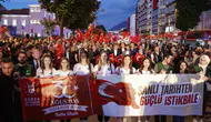 Bursa'da 30 Ağustos coşkusu: Zafer yürüyüşü Elif Buse Doğan konseriyle taçlandı