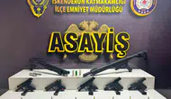 Hatay'da silahlı saldırganların yataklarından cephanelik çıktı