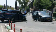 Kilis'te iki otomobil kavşakta çarpıştı 4 kişi hastanelik oldu