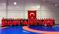 Malatyalı 7 genç güreşçi dünya sahnesine hazırlanıyor