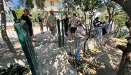 Burhaniye’de belediyenin ağaç kesme planına mahalleli engeli