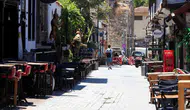 Antalya Kaleiçi geceleri 500 kişilik nüfusunu 50 bine taşıyor