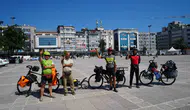 İranlı akademisyenler bisikletle Samsun'a ulaştı