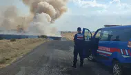 Köylüler traktörlerle alevlere müdahale etti Edirne'de yangın