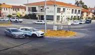 Manavgat turizm yolunda iki otomobil birbirine girdi