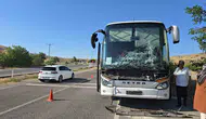 Yozgat yolunda otobüs ile traktör çarpıştı