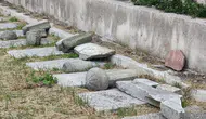 Fatih’te tarihi mezarlığa saldırı