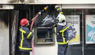 Sivas'ta banka ATM'si alev aldı