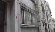Beyoğlu’nda komşuların ihbarı üzerine girilen evden cansız beden çıktı