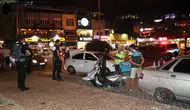 Taşucu’nda polis hem karadan hem denizden denetim yaptı