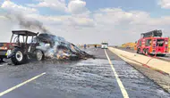 Hayrabolu yolunda saman yüklü römork ve traktör küle döndü