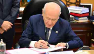 Bahçeli Terörsüz Türkiye İçin İlk İmzayı Attı