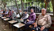 Bingöl Valisi köy ziyaretinde halkın taleplerini bizzat not aldı