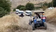 Kahta-Sincik yolunda çile bitmiyor, vatandaş tarla yoluna mahkum