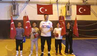 Bayburtlu dört genç boksör Sivas yolcusu