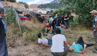 Suşehri'nde traktör şarampole yuvarlandı, 4 yaralı hastanede