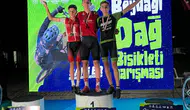 Sakaryalı genç bisikletçiler Malatya’dan madalyalarla döndü