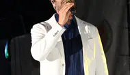 Mahsun Kırmızıgül sahnede barış mesajı verdi