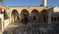 Depremde yıkılan iki tarihi cami, Mevlid Kandili'nde kapılarını açıyor