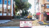 Efeler adliyesinin yanındaki bozuk yollar yenileniyor
