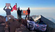 Dağcılar Âşık Seyrânî anısına Erciyes zirvesine ulaştı