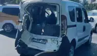 Diyarbakır İstasyon Caddesi üzerinde beş aracın karıştığı kaza trafiği kilitledi