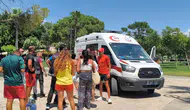 Antalya Konyaaltı sahilinde boğulma tehlikesi atlatan genci cankurtaranlar kurtardı