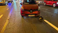 Yenibosna E-5 karayolunda üç araç birbirine girdi