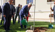 Bakan Bolat Bilecik temaslarını ağaç dikerek başlattı