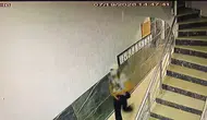 Zeytinburnu'nda kapı kilidini kıran hırsızlar yakalandı