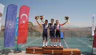 Kahramanmaraş yollarında 31 ülkeden 175 bisikletçi kıyasıya yarıştı