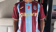 Mohamed Salah Trabzonspor formasını sırtına geçirdi