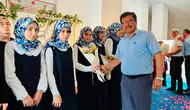 Denizli’de küçük Hüsna 7. sınıfa geçmeden hafız oldu
