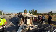 Konya Ilgın yolunda tarım işçilerini taşıyan minibüs devrildi