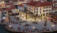 Ayvalık otopark sorununu tarihi meydanla çözdü