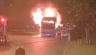 Kartal’da gece yarısı park halindeki minibüs küle döndü