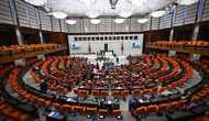 Siyaset kulislerinde hareketli saatler: AK Parti'ye geçiş Meclis'te dengeleri değiştirebilir