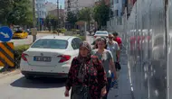 Eskişehir’de yayalar inşaat yüzünden trafiğin içine itiliyor