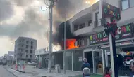 Hatay'da mobilya mağazasındaki yangın mahalleliyi sokağa döktü