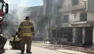 Buca'da sünger deposu alevlere teslim oldu